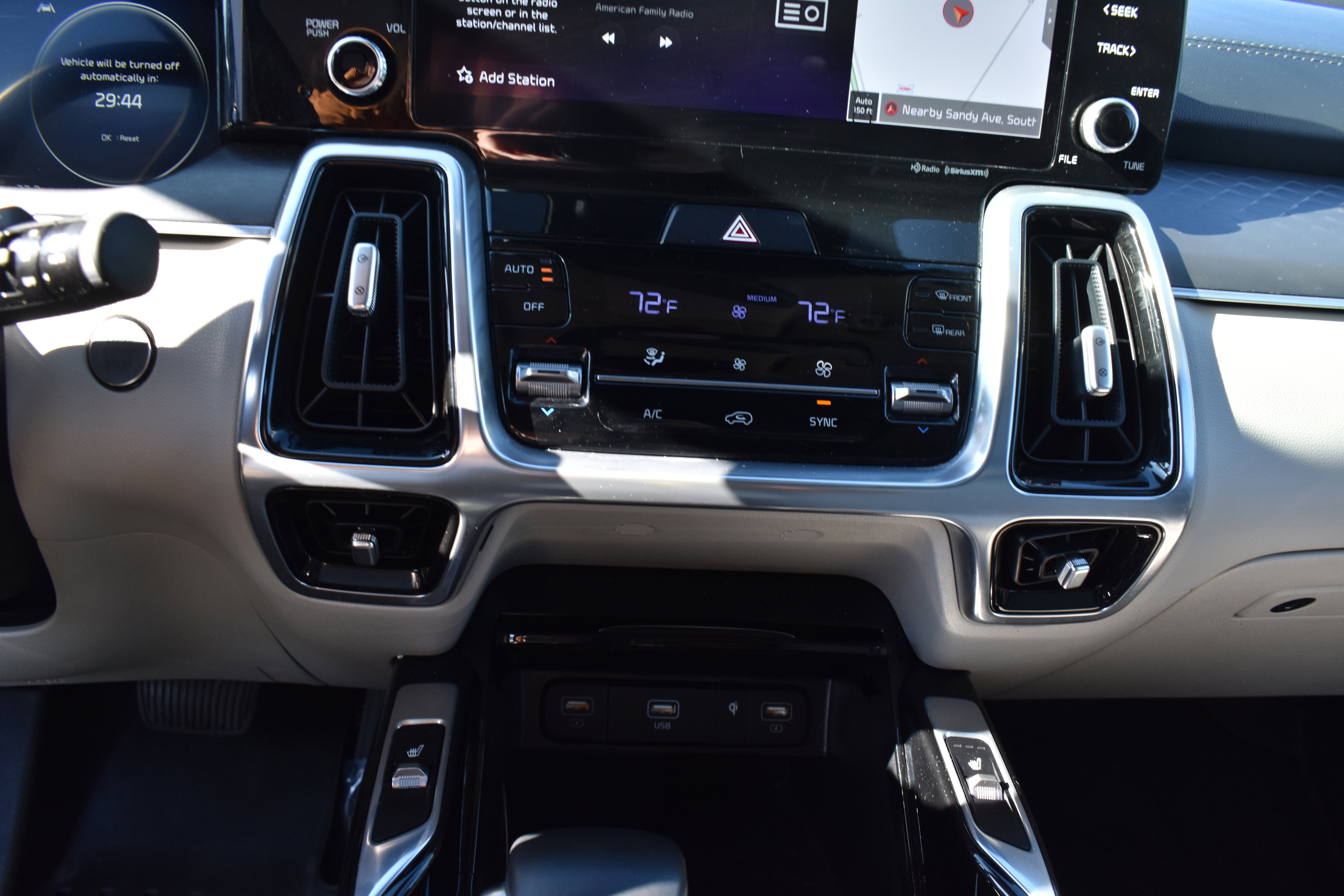 Used 2023 Kia Sorento SX image 22