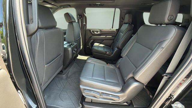Used 2023 Chevrolet Suburban Z71 w/ Luxury Package AWD/4WD image 22
