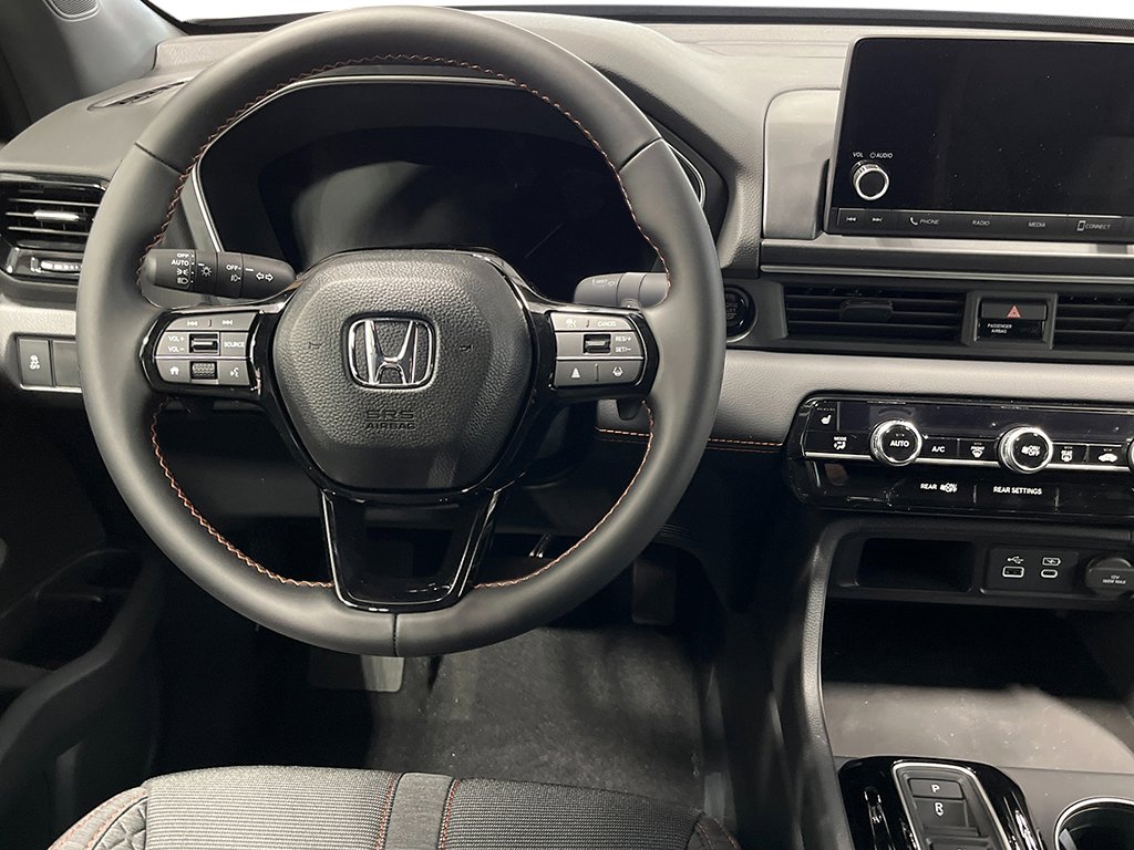 New 2025 Honda Pilot Sport image 13