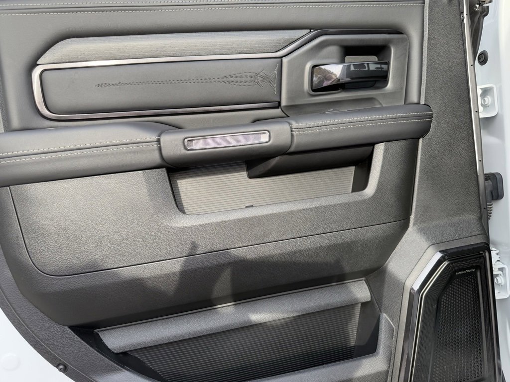 Used 2024 RAM 2500 Limited image 34