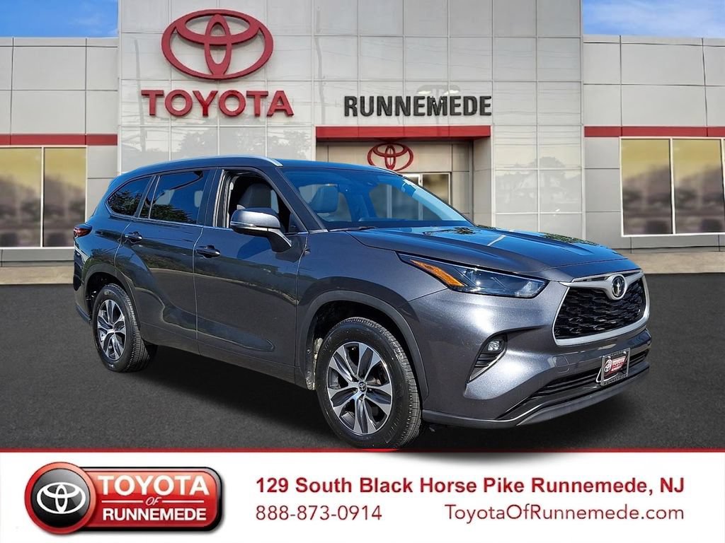 Used 2023 Toyota Highlander XLE FWD 360° Tour