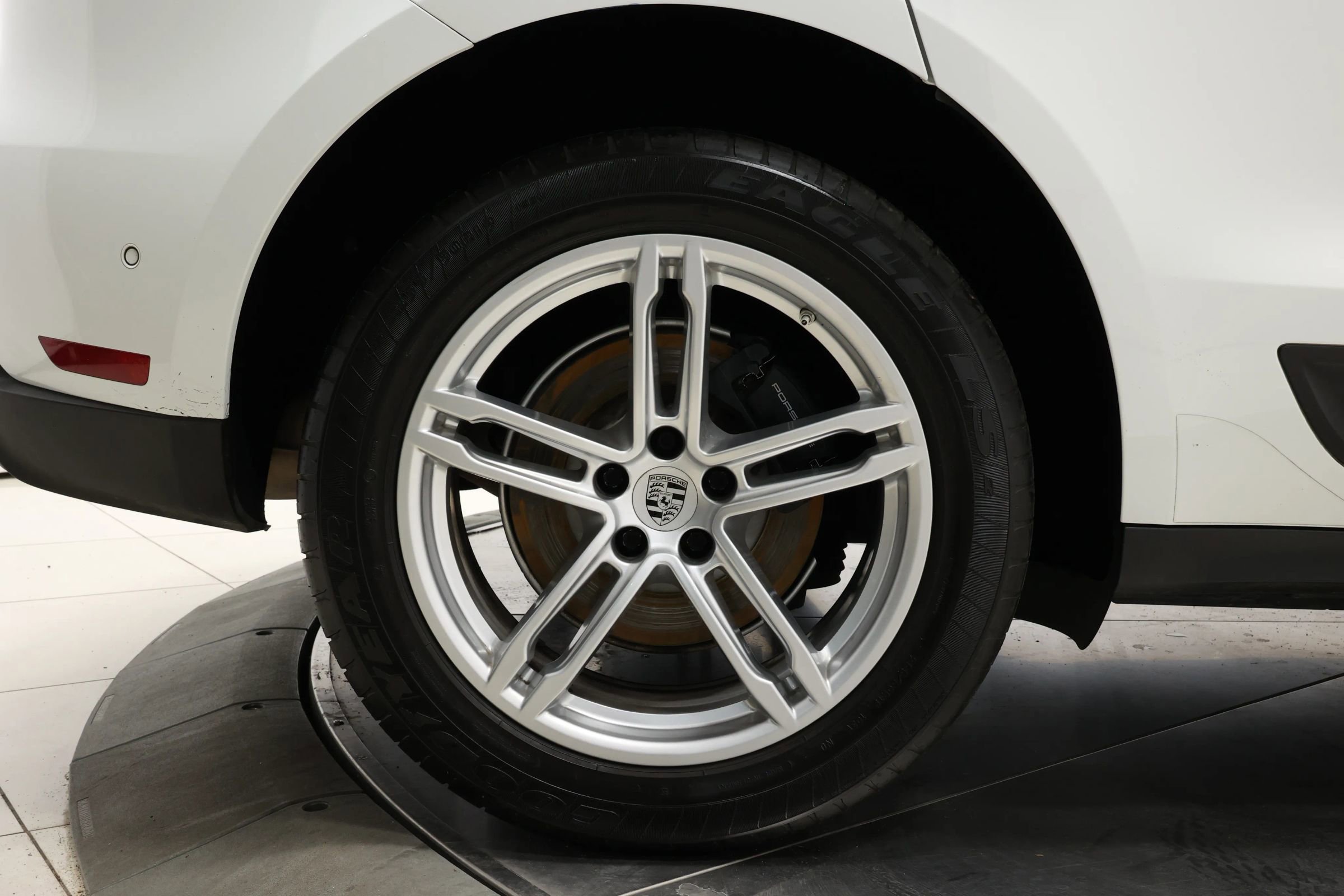 Used 2022 Porsche Macan image 93