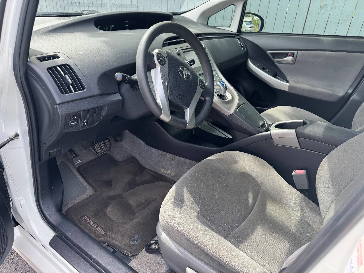 Used 2015 Toyota Prius Two FWD image 4