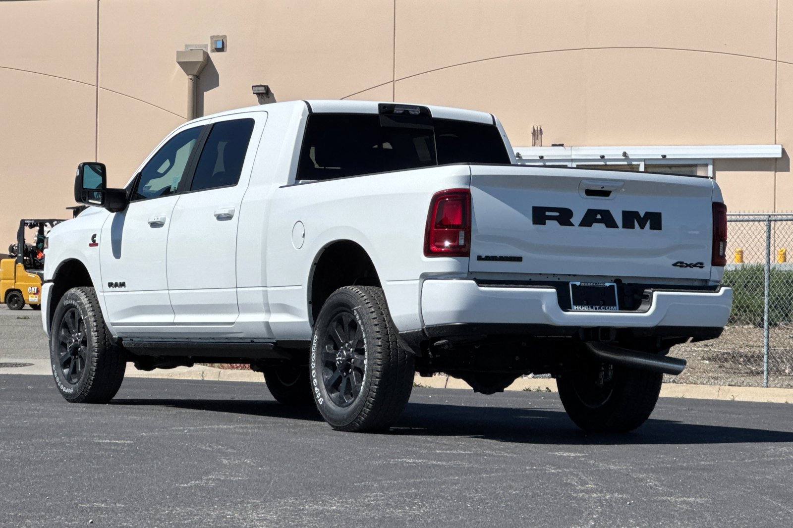 New 2026 RAM 2500 Laramie AWD/4WD image 5