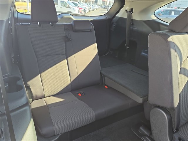 Used 2024 Toyota Highlander LE image 41