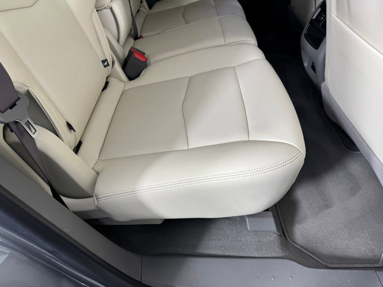 Used 2025 Cadillac XT5 Premium Luxury FWD image 45