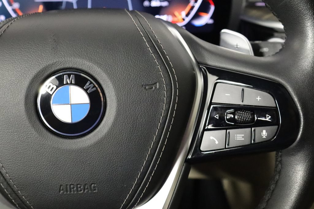 Used 2023 BMW 530i xDrive w/ Premium Package AWD/4WD image 10