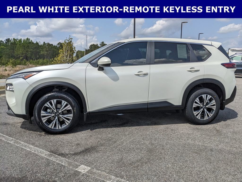 Used 2023 Nissan Rogue SV image 6