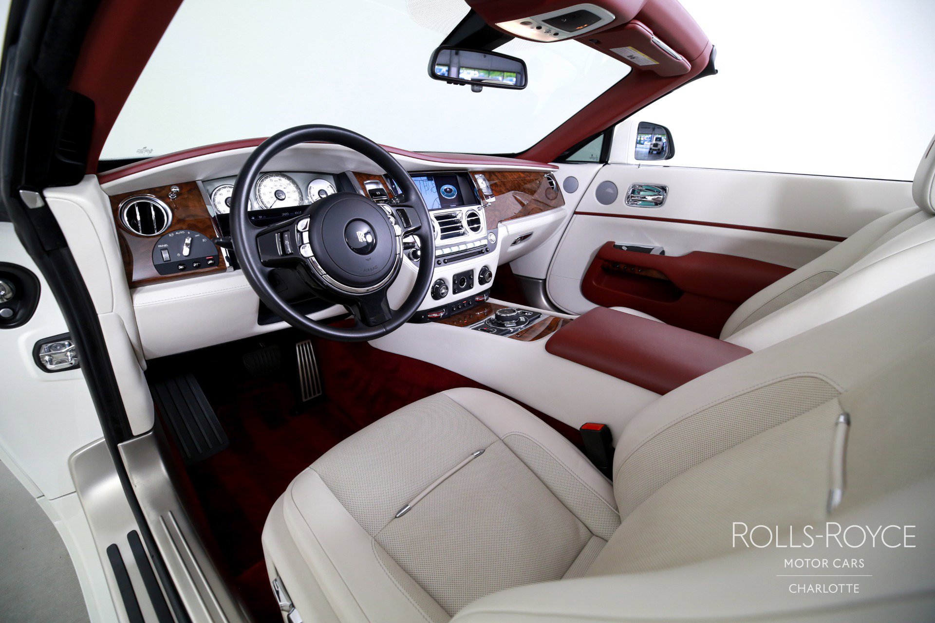 Certified 2020 Rolls-Royce Dawn RWD image 4