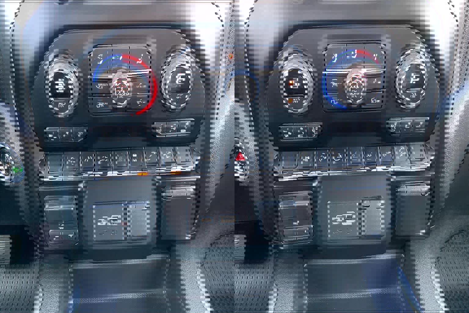 Used 2021 Chevrolet Silverado 1500 LTZ image 33