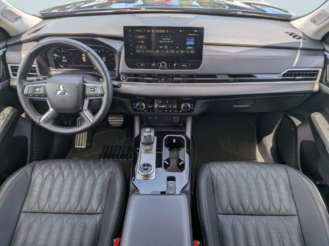 Used 2025 Mitsubishi Outlander SEL AWD/4WD image 14