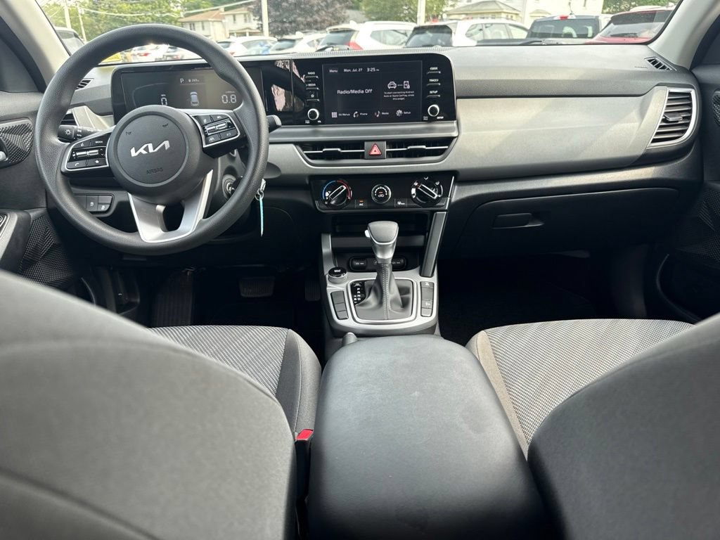 Certified 2024 Kia Seltos LX AWD/4WD image 18