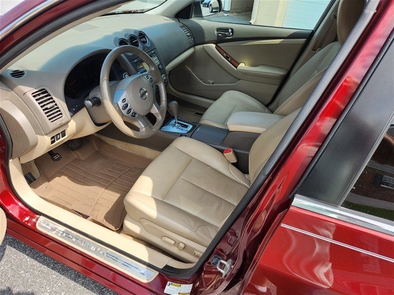 Used 2012 Nissan Altima 2.5 SL w/ Convenience Pkg image 13