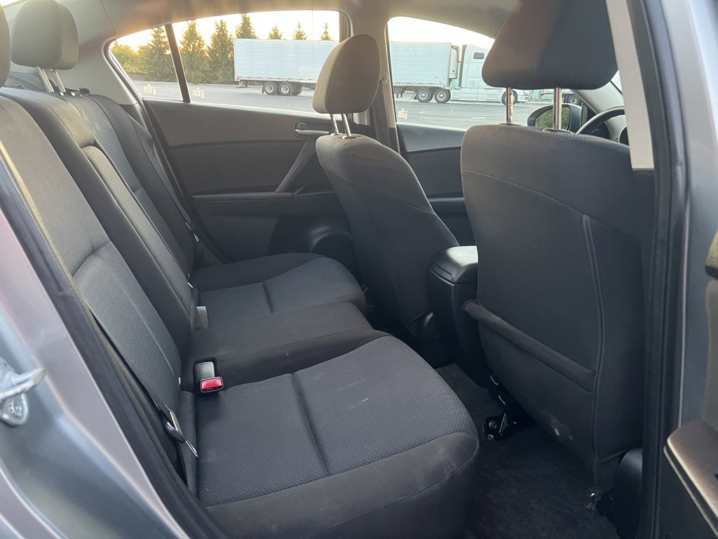 Used 2010 MAZDA MAZDA3 i Touring image 13