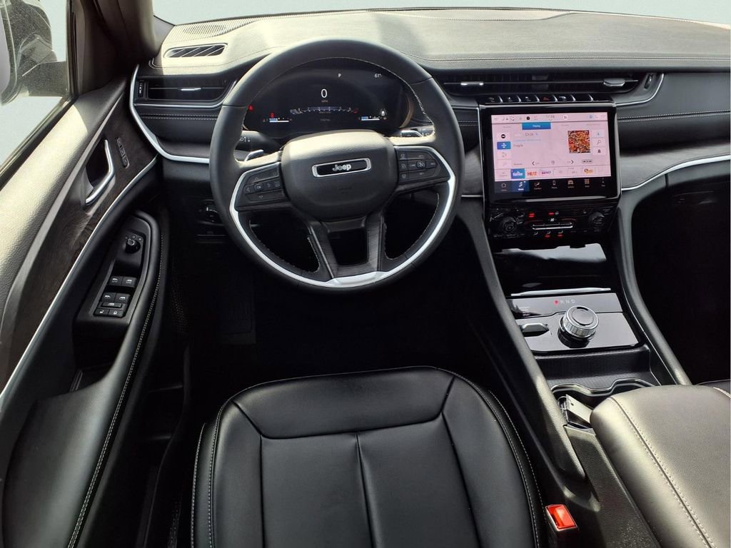 New 2025 Jeep Grand Cherokee L Limited image 11