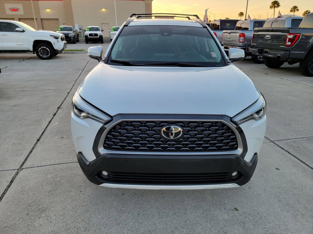 Used 2022 Toyota Corolla Cross XLE w/ Convenience Package image 8