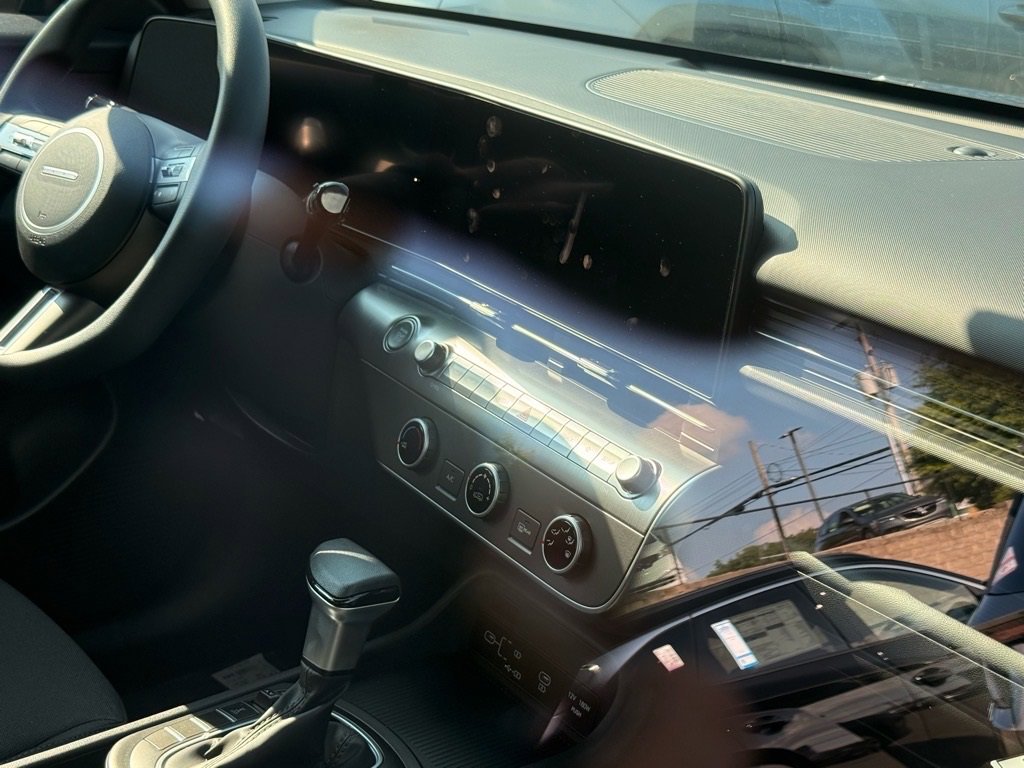 New 2026 Hyundai Kona SE image 18