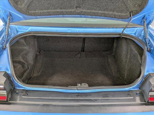 Used 2019 Dodge Challenger SXT w/ Driver Convenience Group image 8