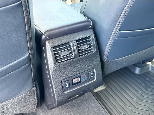 Used 2025 Mitsubishi Outlander SEL AWD/4WD image 27