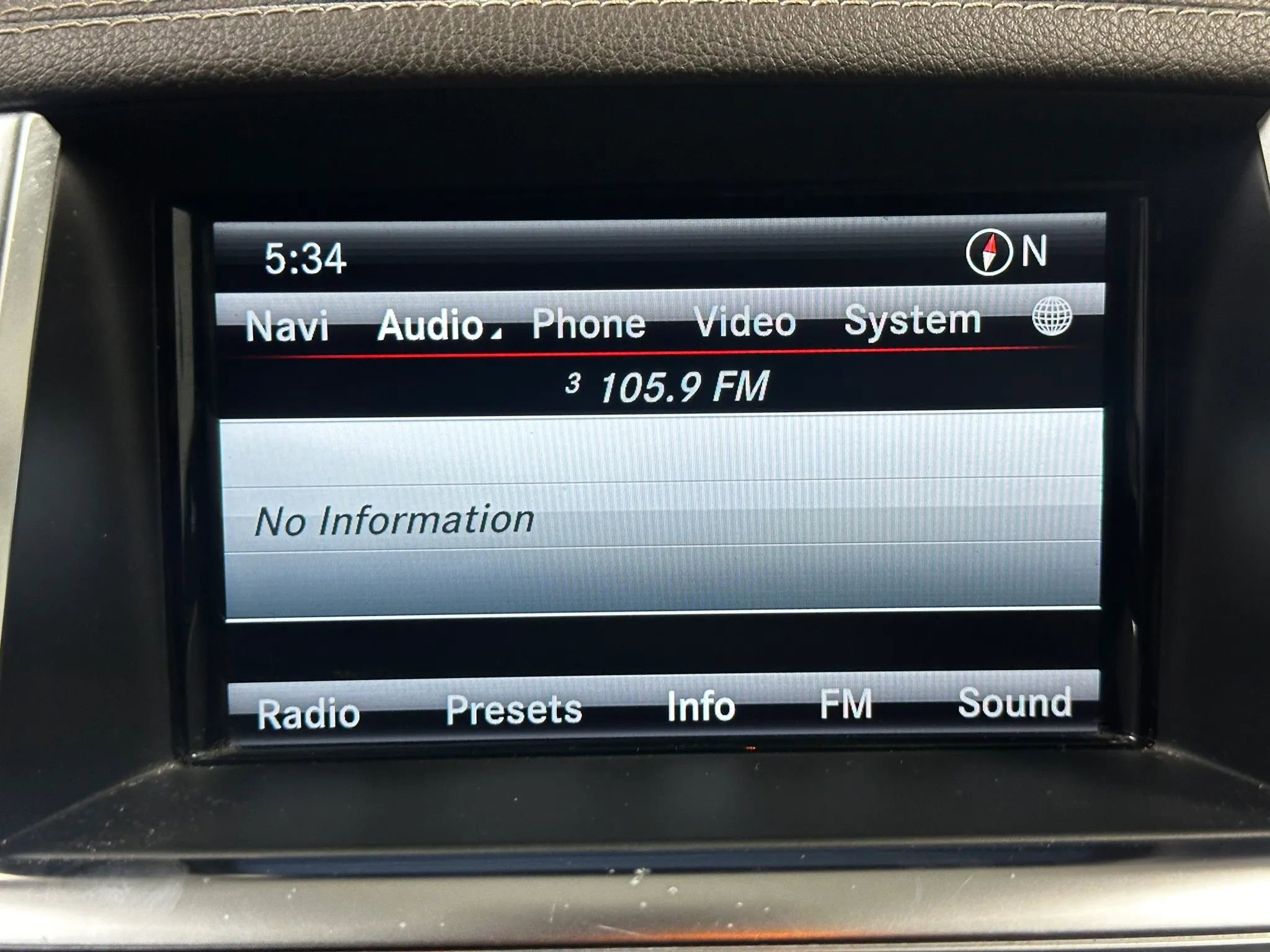 Used 2015 Mercedes-Benz GL 450 4MATIC image 36