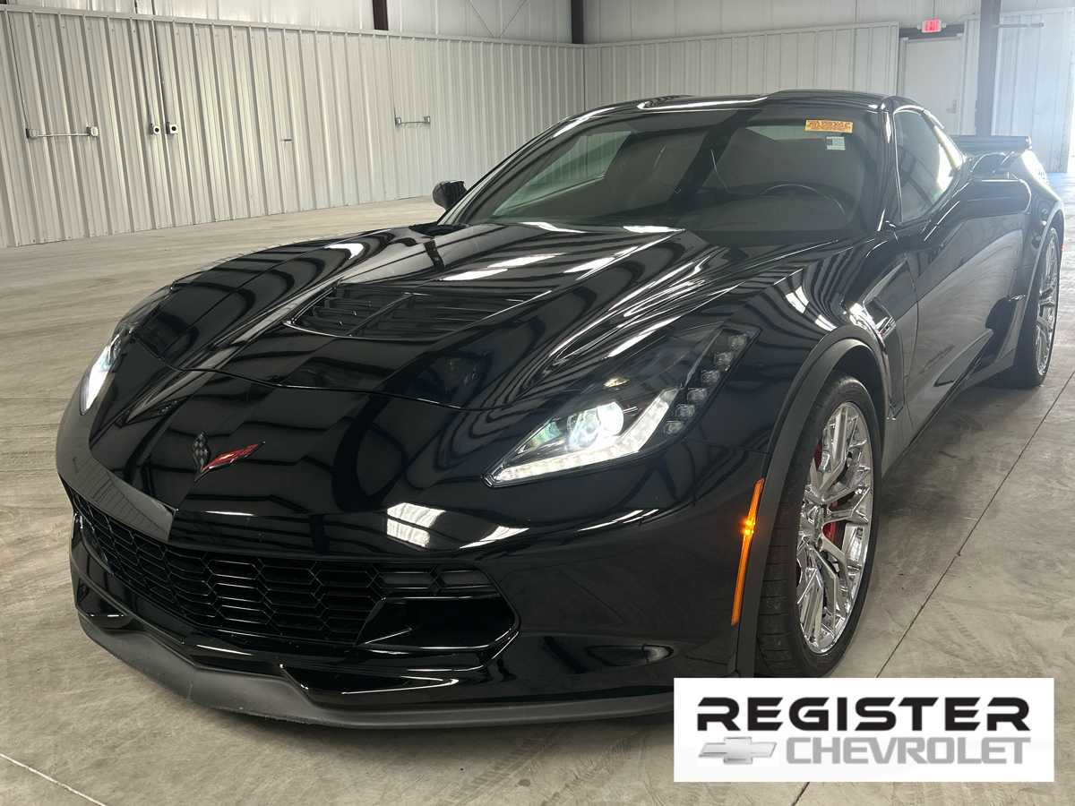 Used 2015 Chevrolet Corvette Z06 w/ 3LZ Preferred Equipment Group image 1