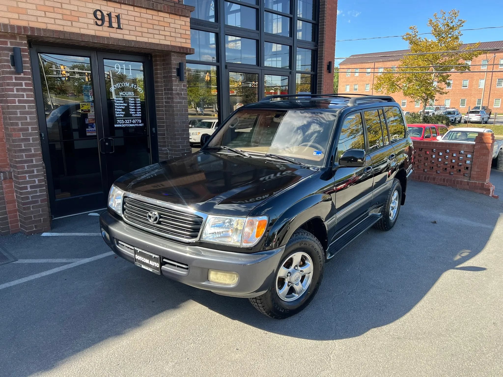 Used 2002 Toyota Land Cruiser AWD/4WD image 1