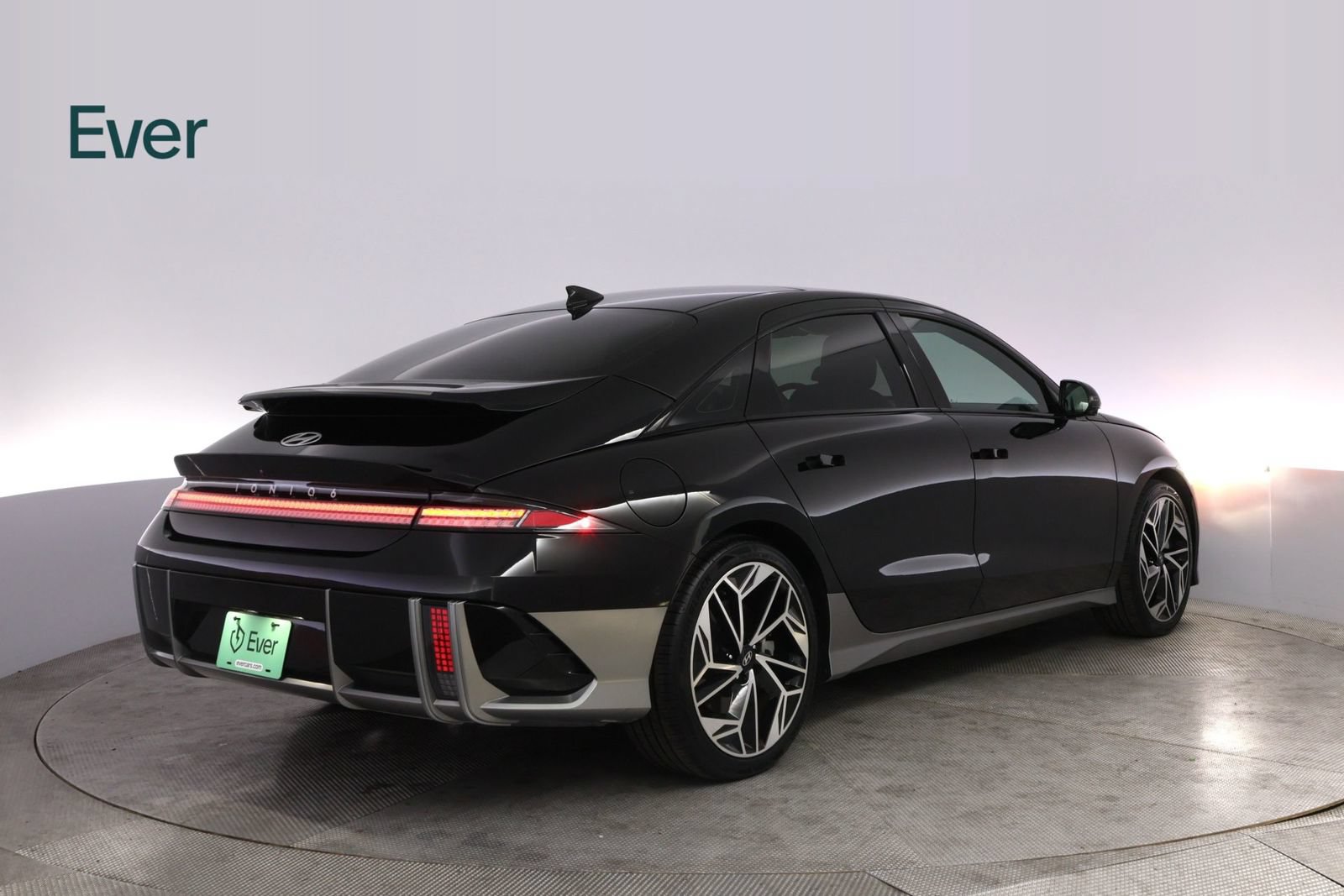 Used 2023 Hyundai Ioniq 6 Limited RWD image 3