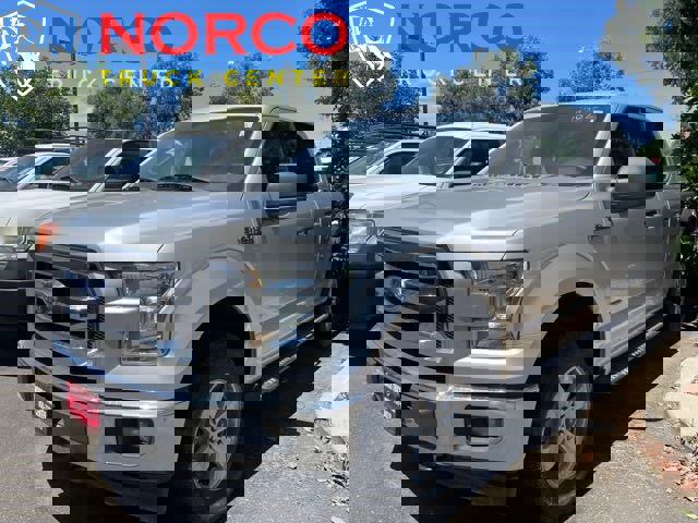 Used 2017 Ford F150 XLT w/ Trailer Tow Package image 13