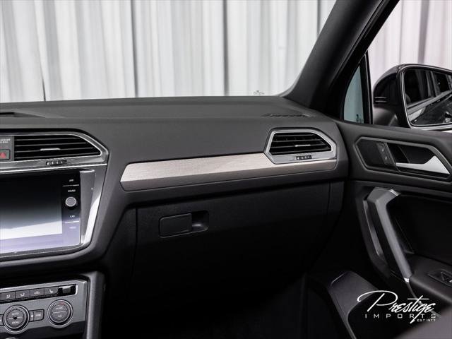 Used 2020 Volkswagen Tiguan SE R-Line FWD image 29