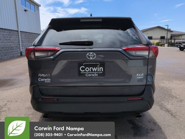 Used 2021 Toyota RAV4 XLE w/ XLE Grade Weather Package AWD/4WD image 4