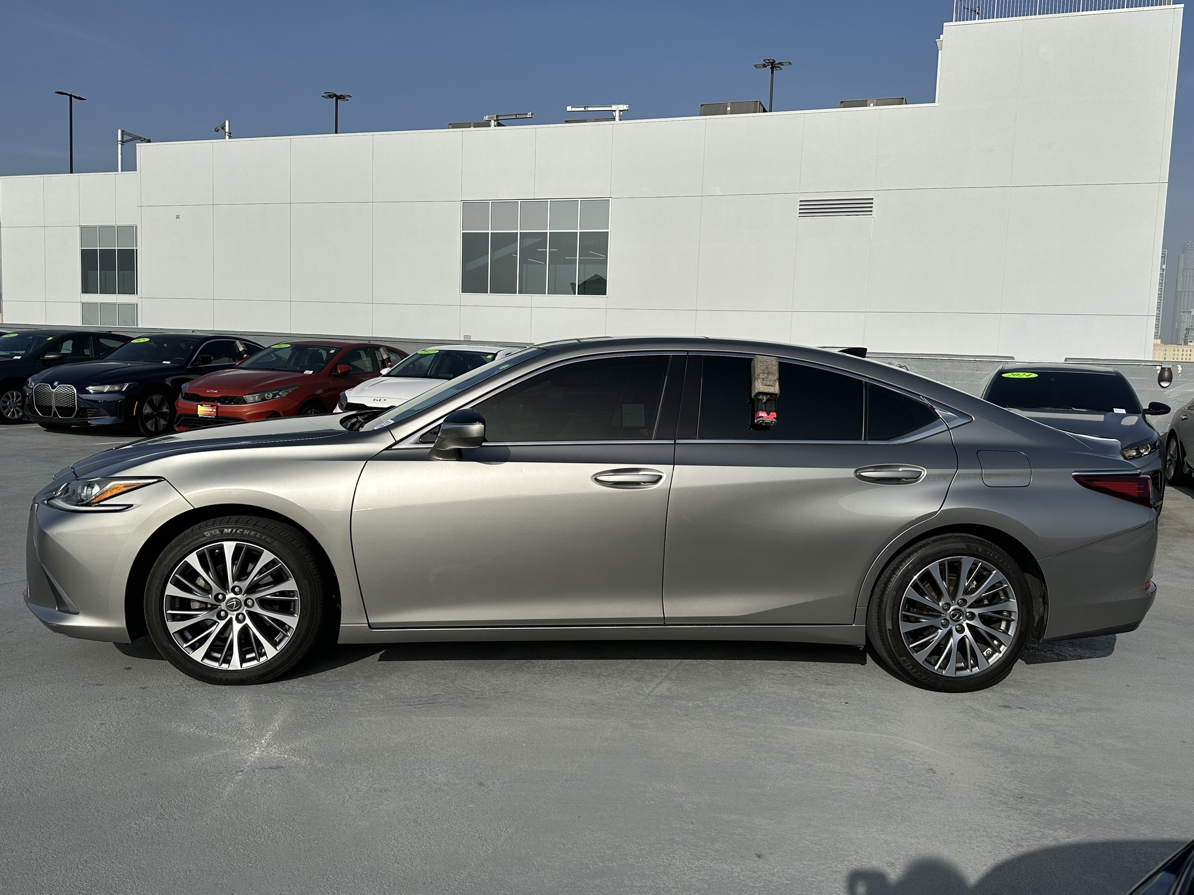Used 2020 Lexus ES 350 w/ Premium Package image 3