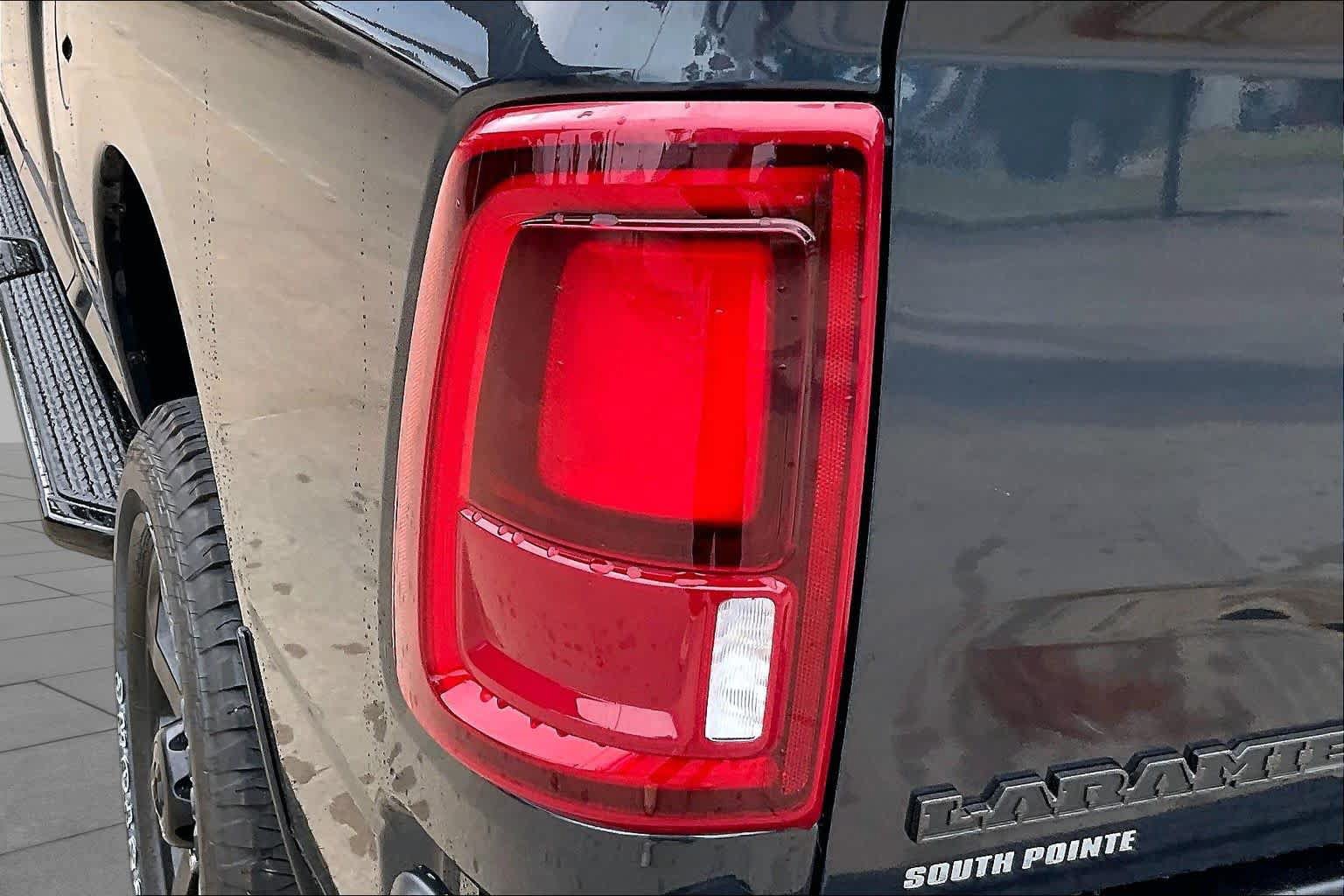 New 2027 RAM 2500 Laramie AWD/4WD image 14