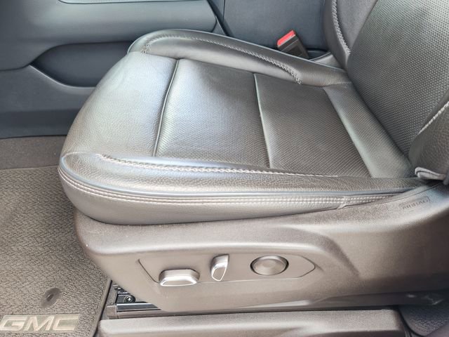 Used 2022 GMC Yukon Denali RWD image 24