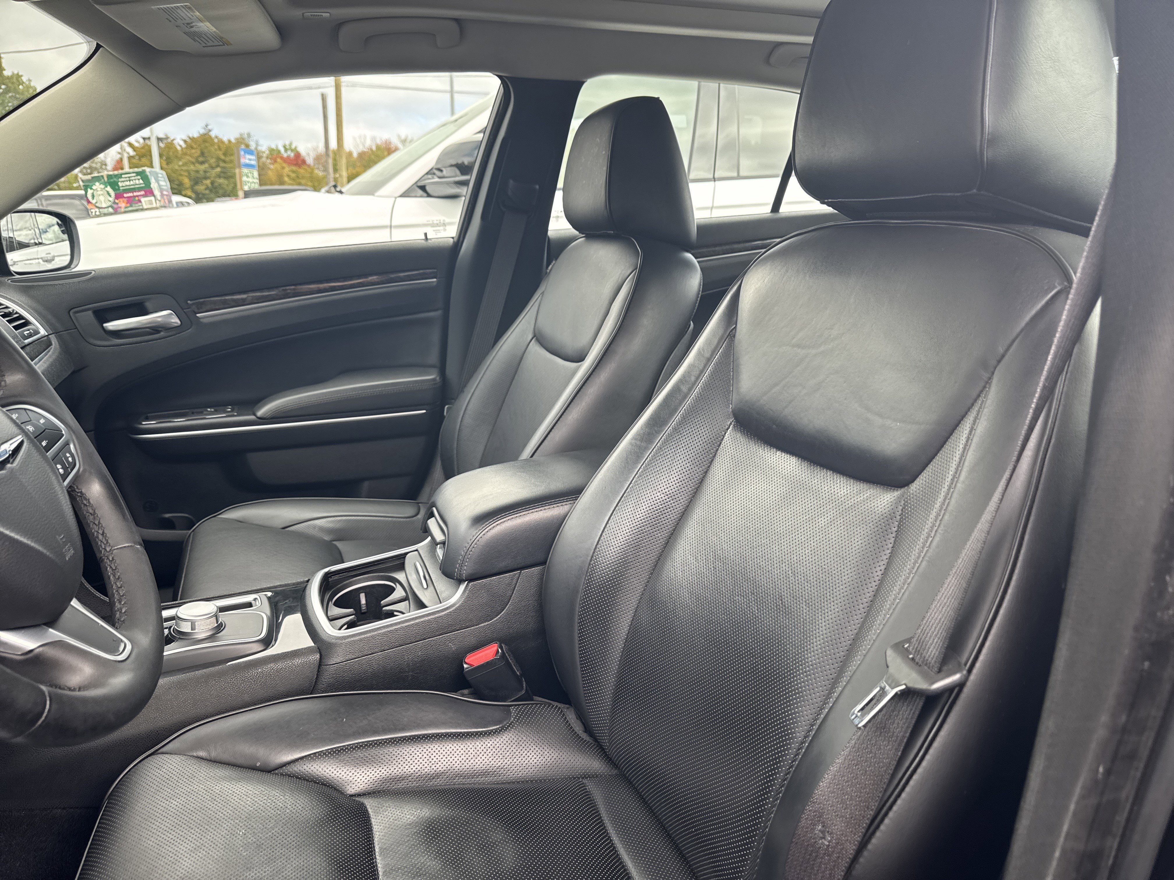 Used 2022 Chrysler 300 Touring L w/ Popular Equipment Group image 13