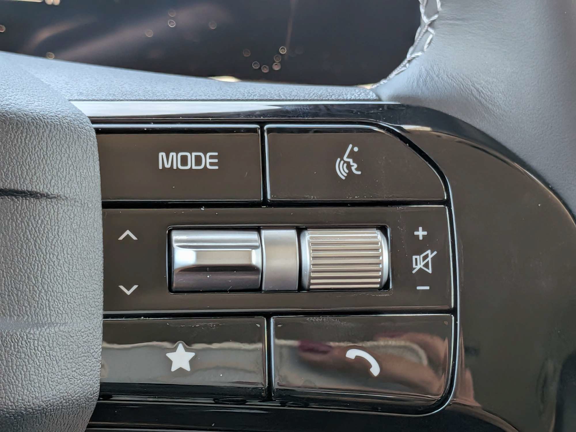 New 2026 Kia Sorento S AWD/4WD image 31
