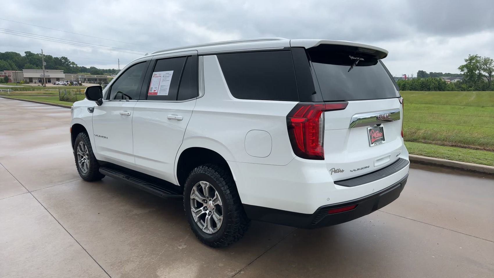 Used 2021 GMC Yukon SLE AWD/4WD image 5