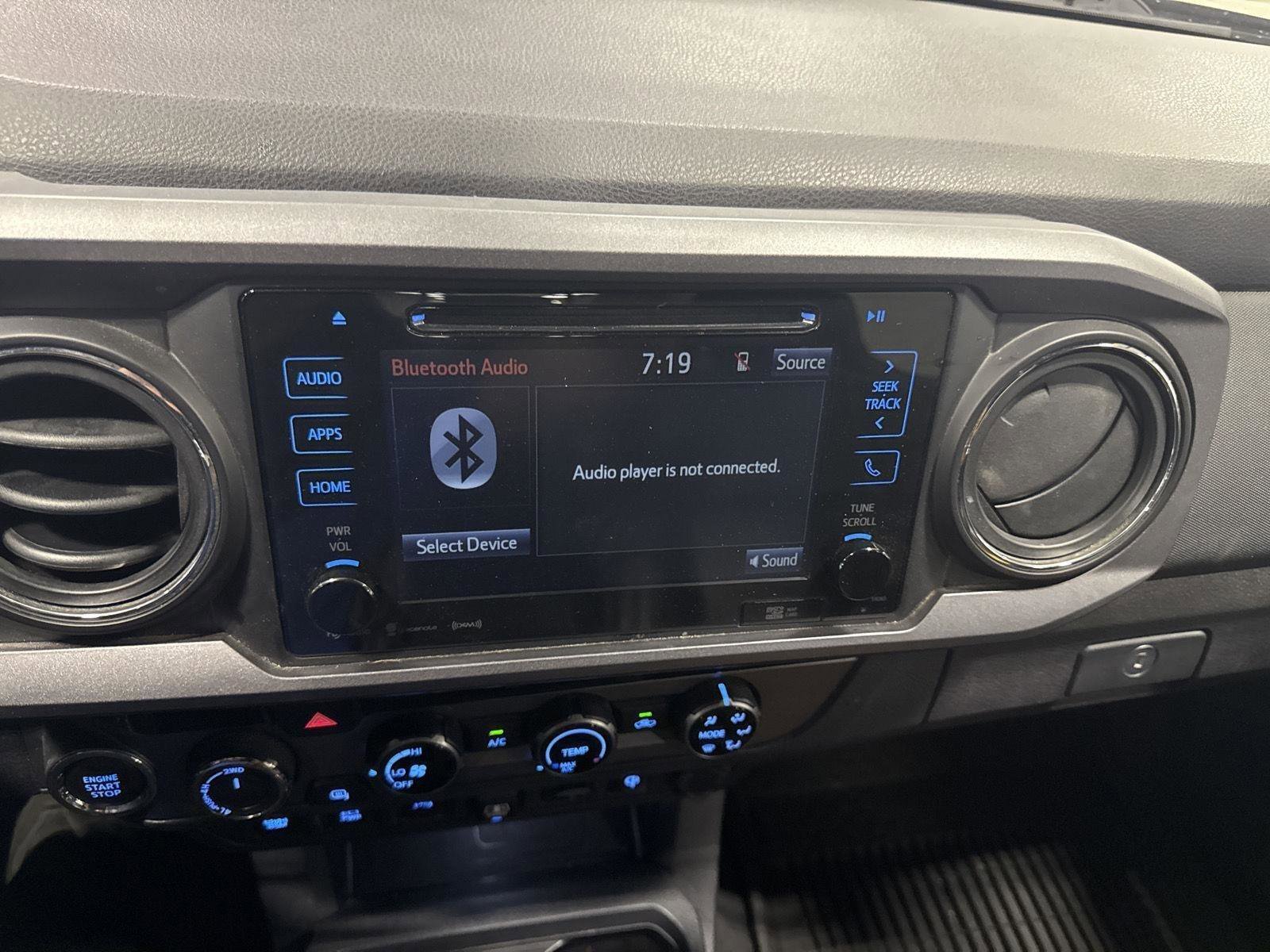 Used 2018 Toyota Tacoma TRD Off-Road w/ Technology Package AWD/4WD image 13