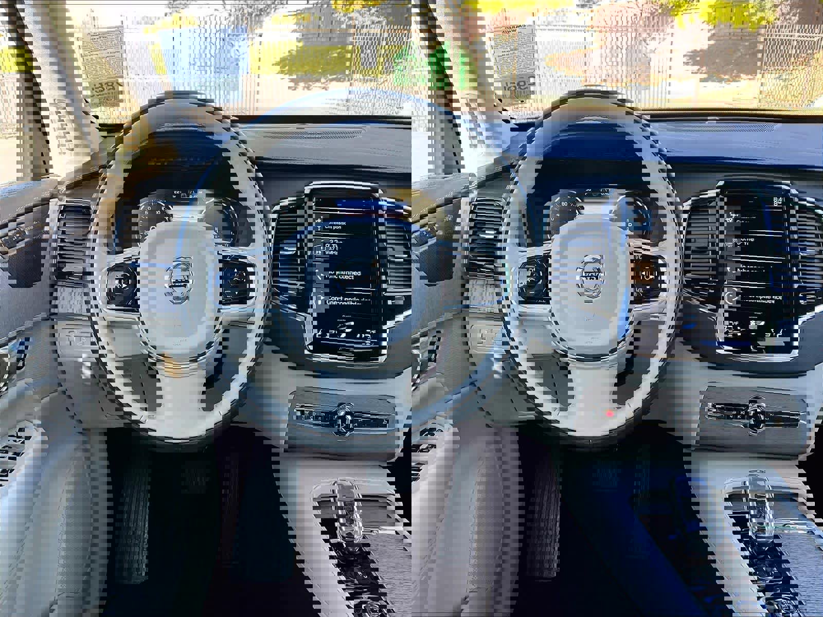 Used 2022 Volvo XC90 T8 Inscription w/ Advanced Package image 8