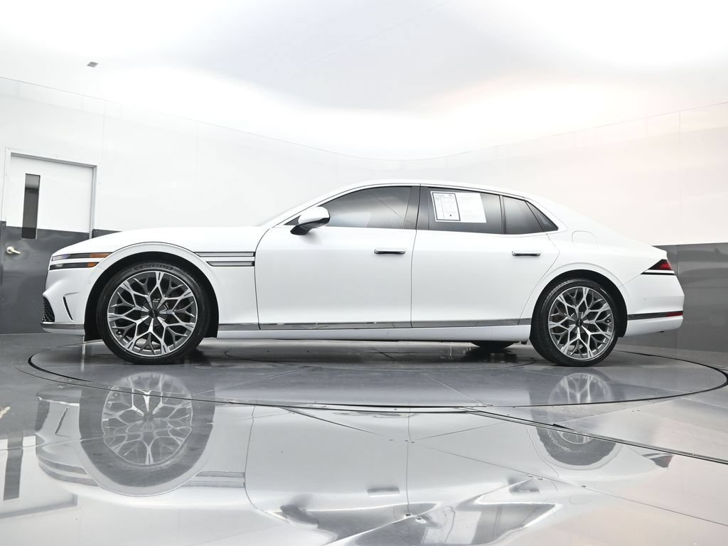 Used 2024 Genesis G90 3.5T AWD/4WD image 30