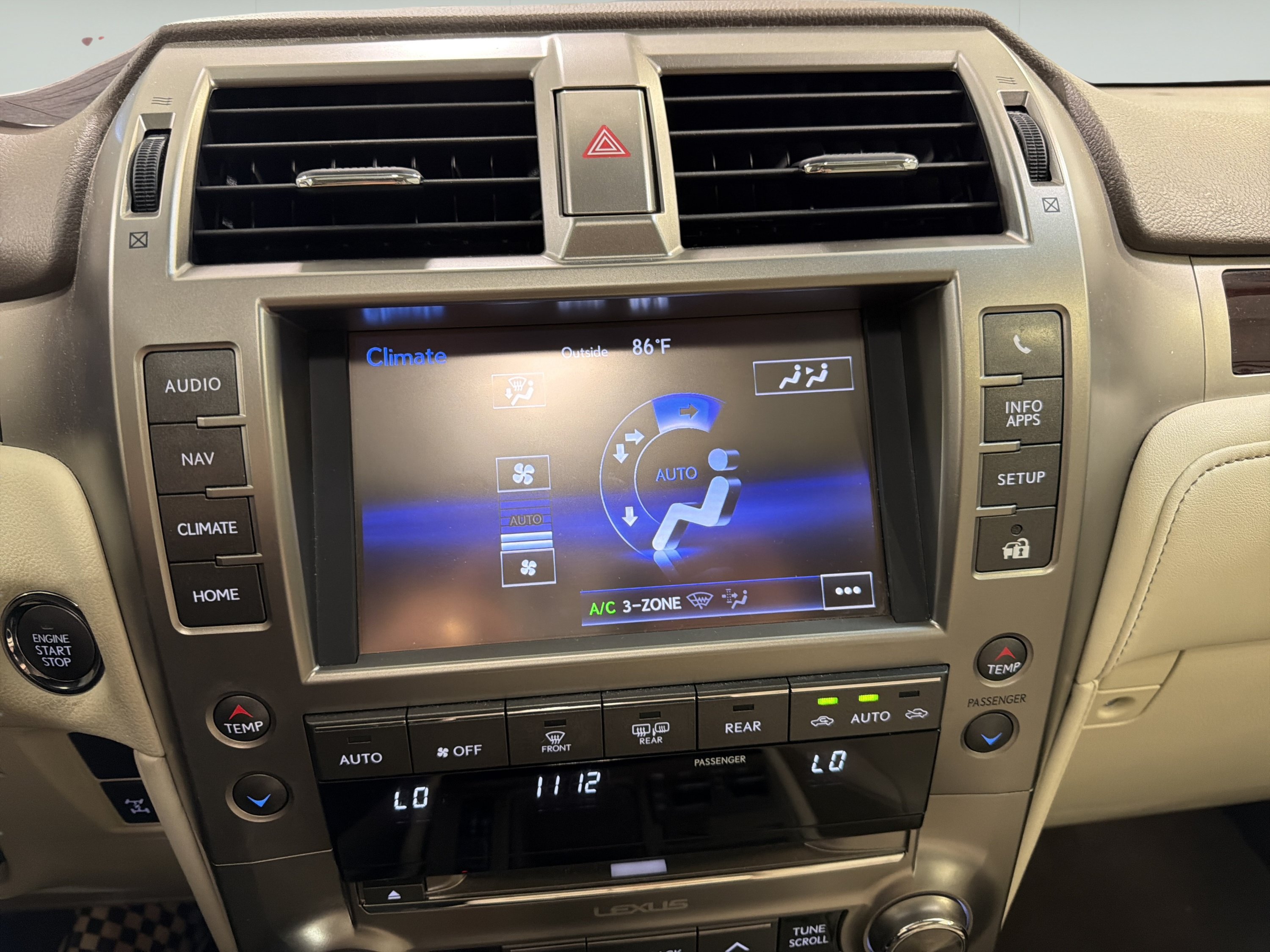 Used 2017 Lexus GX 460 Premium w/ Premium Package AWD/4WD image 19