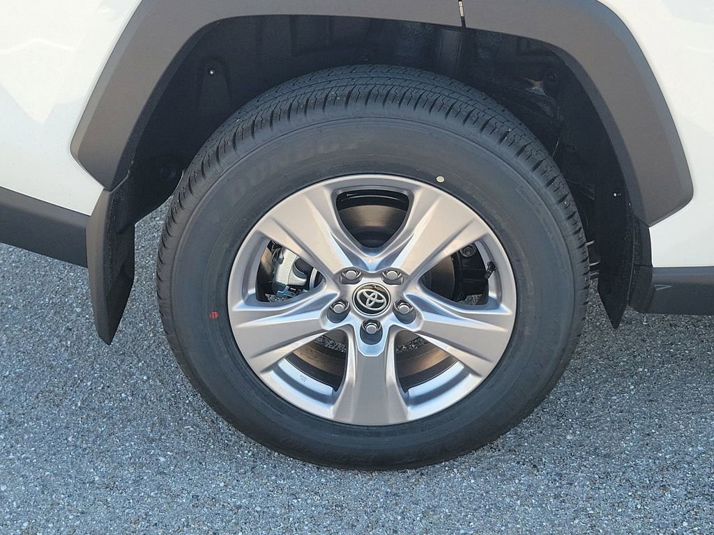 New 2025 Toyota RAV4 XLE image 19
