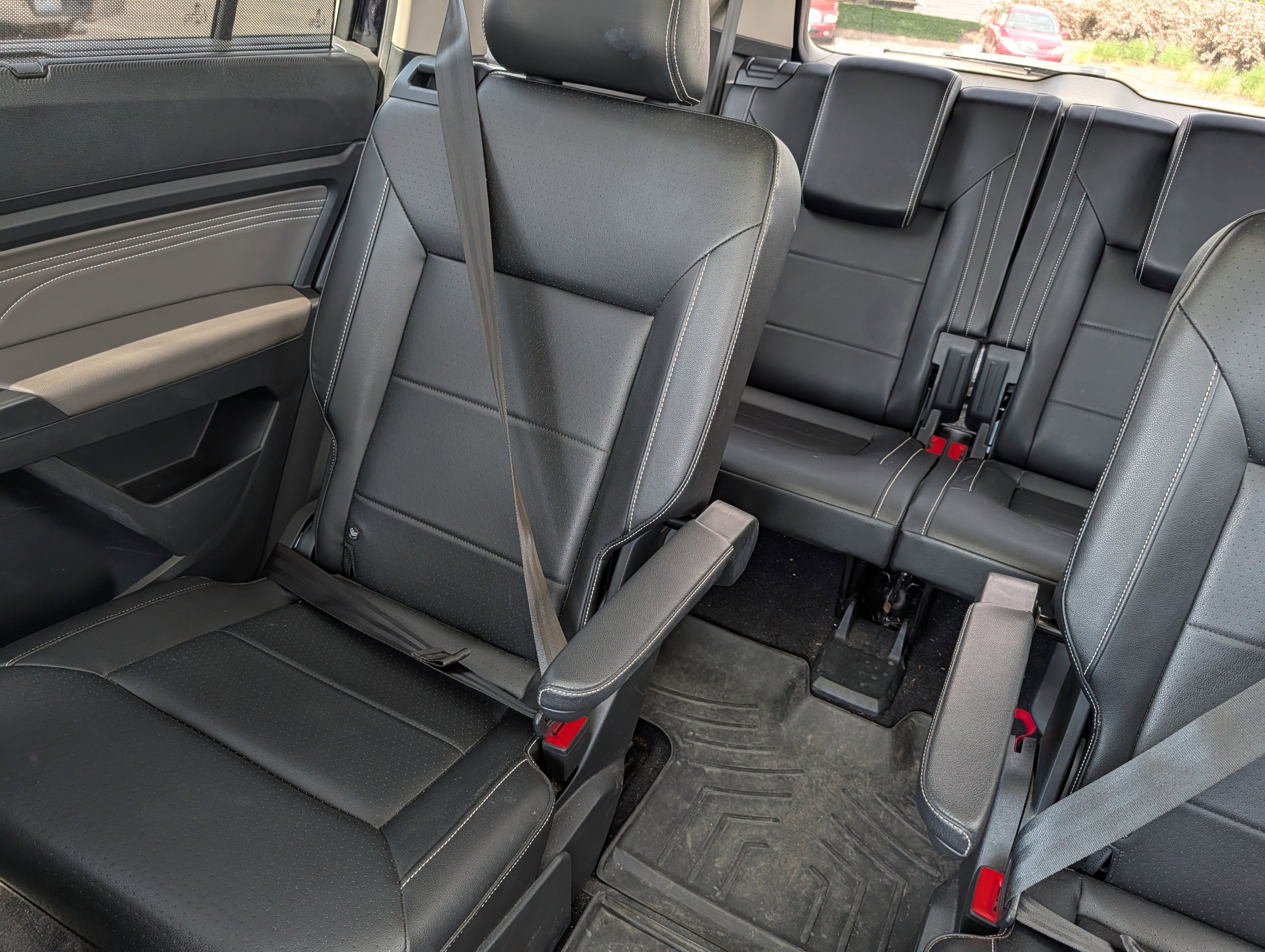 Used 2021 Volkswagen Atlas SE w/ Panoramic Sunroof Package AWD/4WD image 12