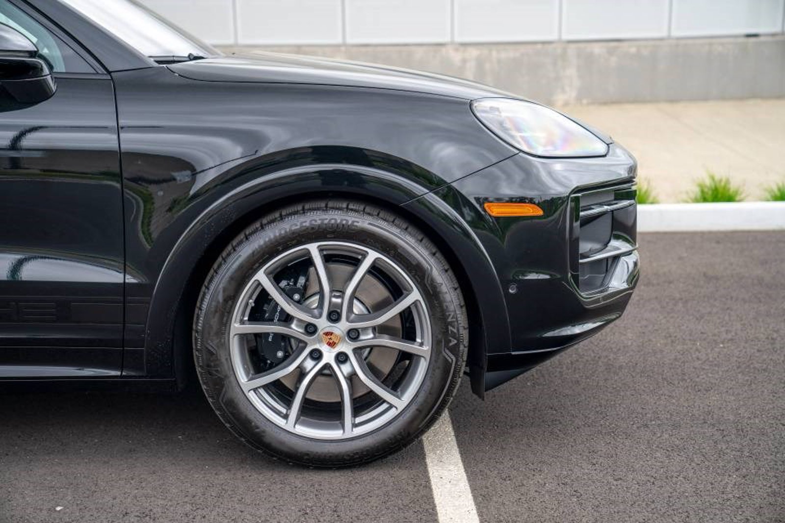 New 2026 Porsche Cayenne GTS AWD/4WD image 9