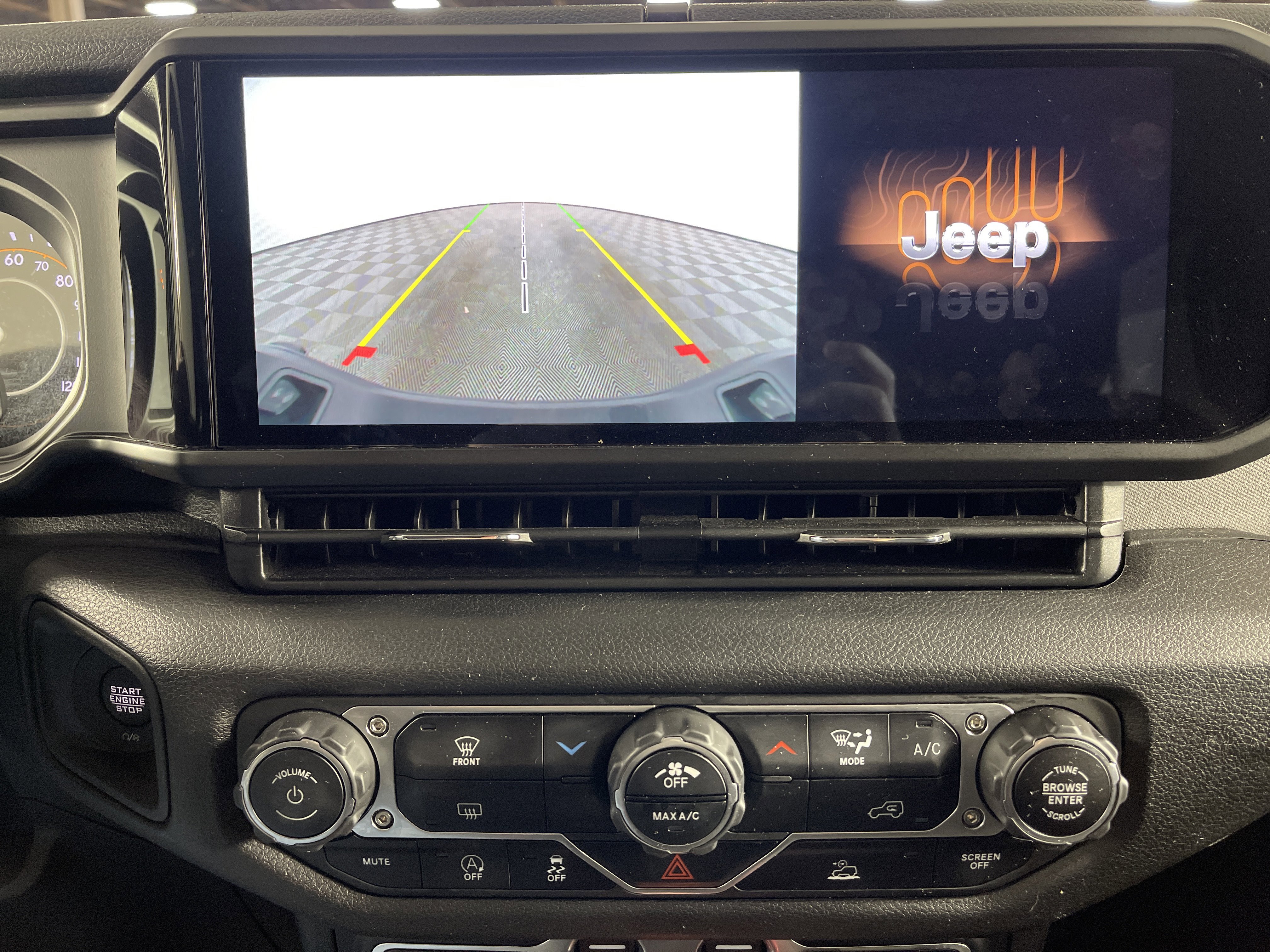 Used 2024 Jeep Gladiator Sport image 22