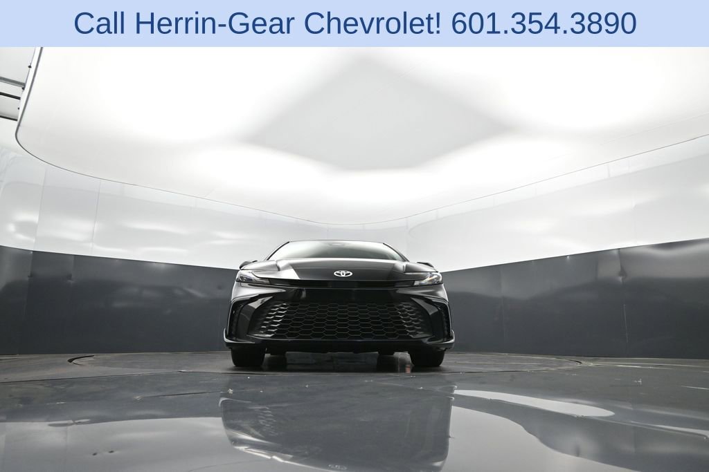 Used 2025 Toyota Camry SE image 46