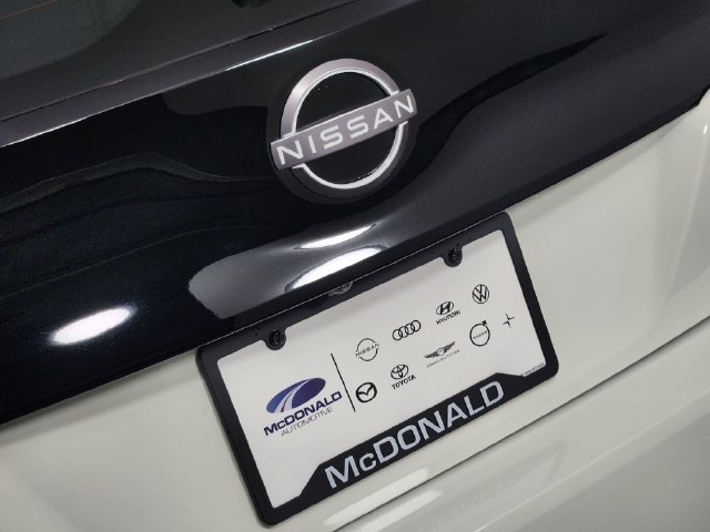 Used 2025 Nissan Leaf S FWD image 9