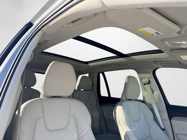 Certified 2025 Volvo XC90 T8 Plus AWD/4WD image 19
