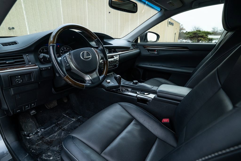 Used 2015 Lexus ES 350 image 11