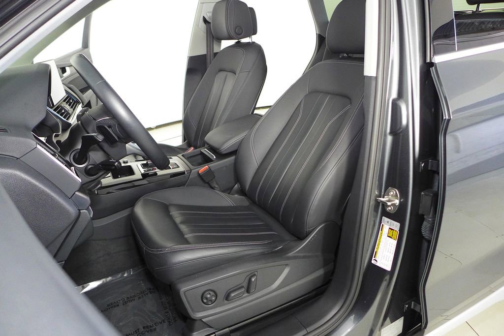 Used 2022 Audi Q5 2.0T Premium w/ Convenience Package image 22