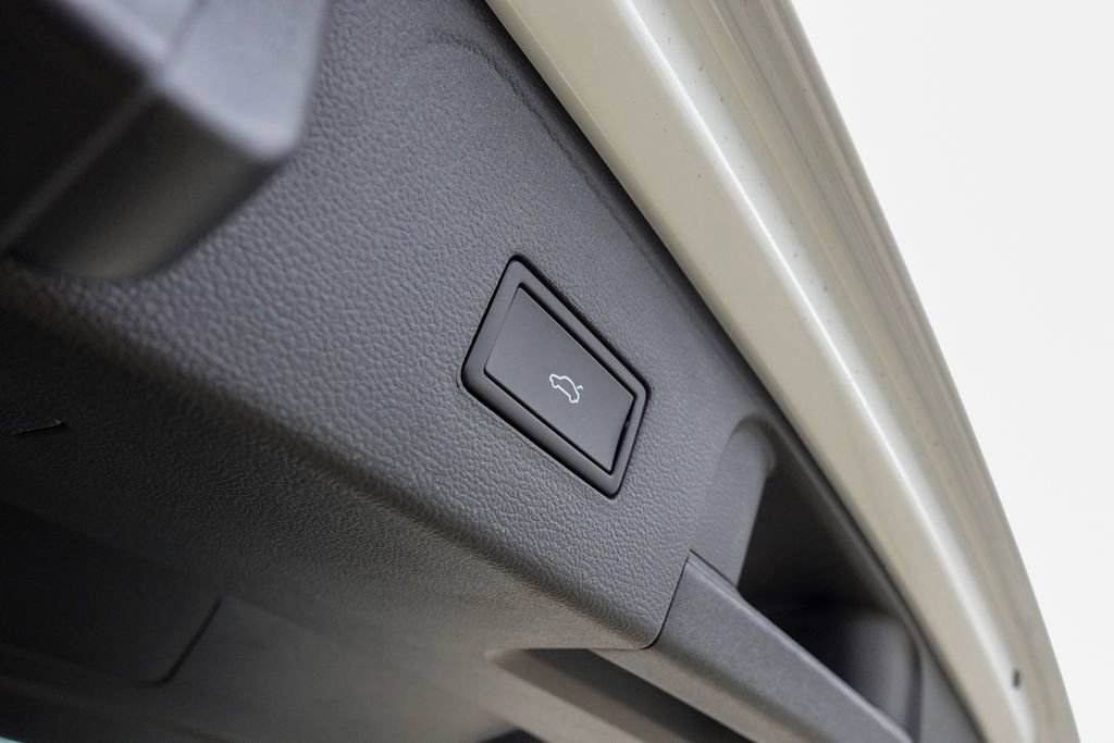 New 2026 Volkswagen Atlas SEL Premium R-Line image 31